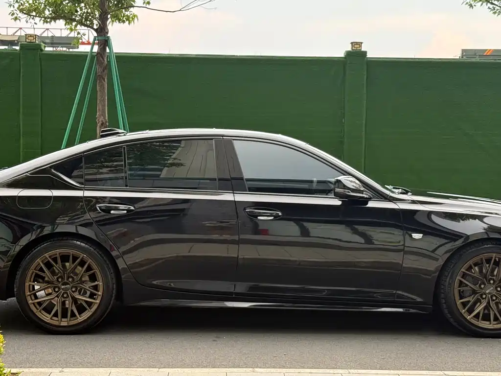 Cadillac CT5 — миниатюра 4