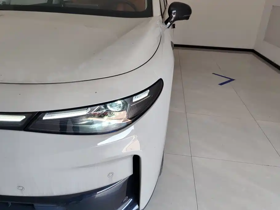 Leapmotor Leapmotor C10 — миниатюра 5