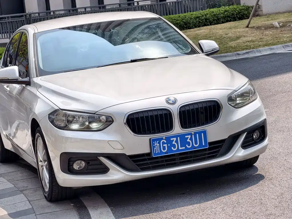 BMW 1 Series — миниатюра 10