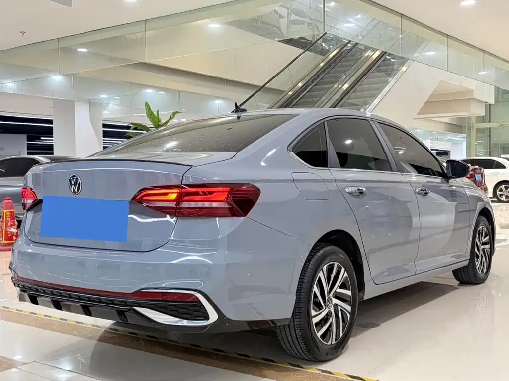 Volkswagen Lavida — миниатюра 6