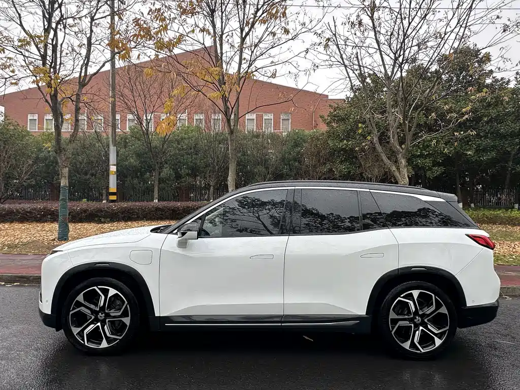 NIO NIO ES8