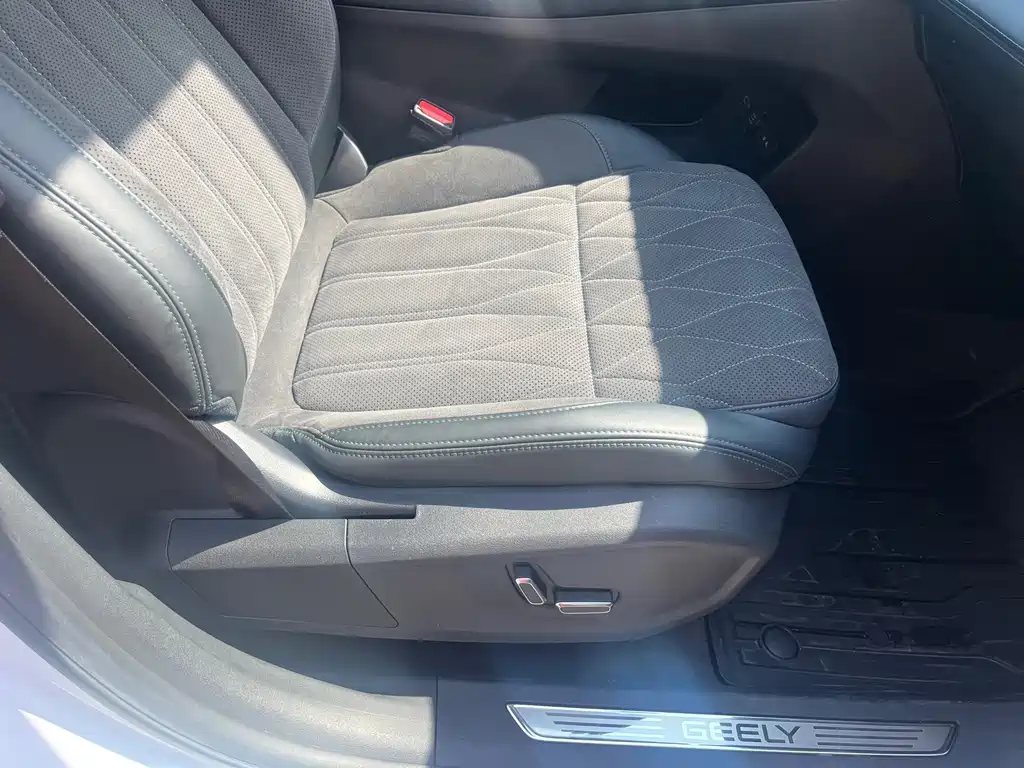 Geely Xingyue L — миниатюра 12