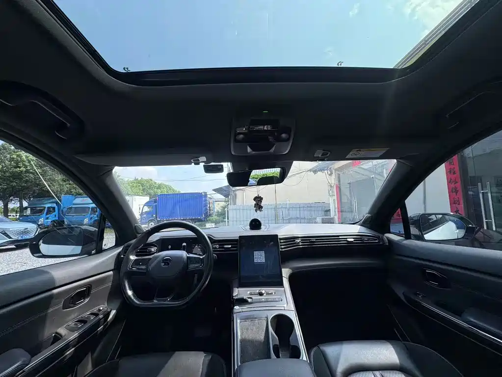 NIO ES6 — миниатюра 6