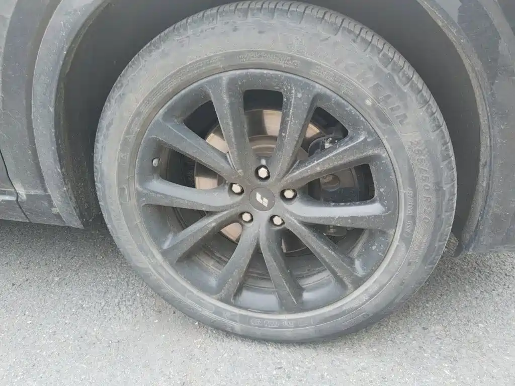 Li Auto ONE 2020 6 мест