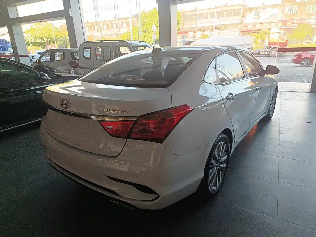 Hyundai Mistra — миниатюра 7