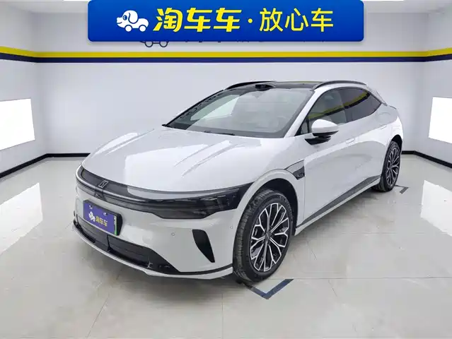 2025 Zeekr 007