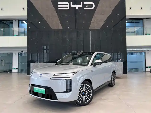 2025 Denza N8