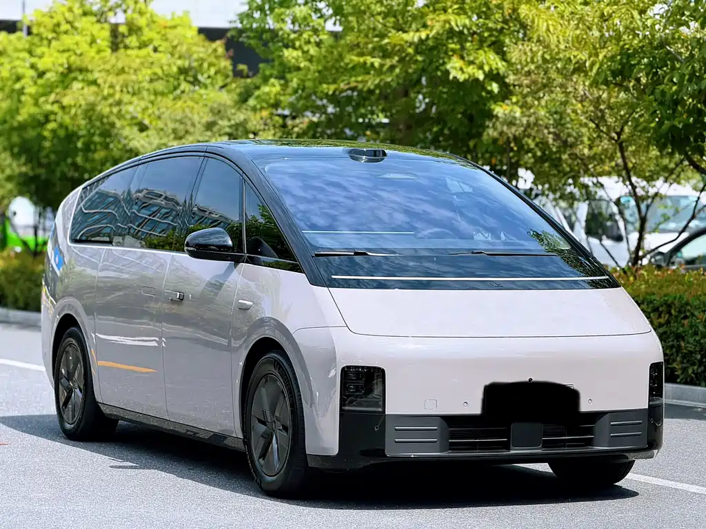 Li Auto Li MEGA — миниатюра 3
