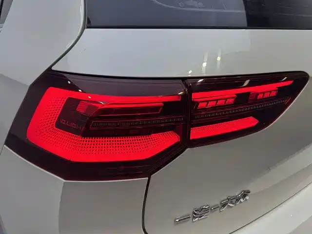 Volkswagen Golf — миниатюра 10