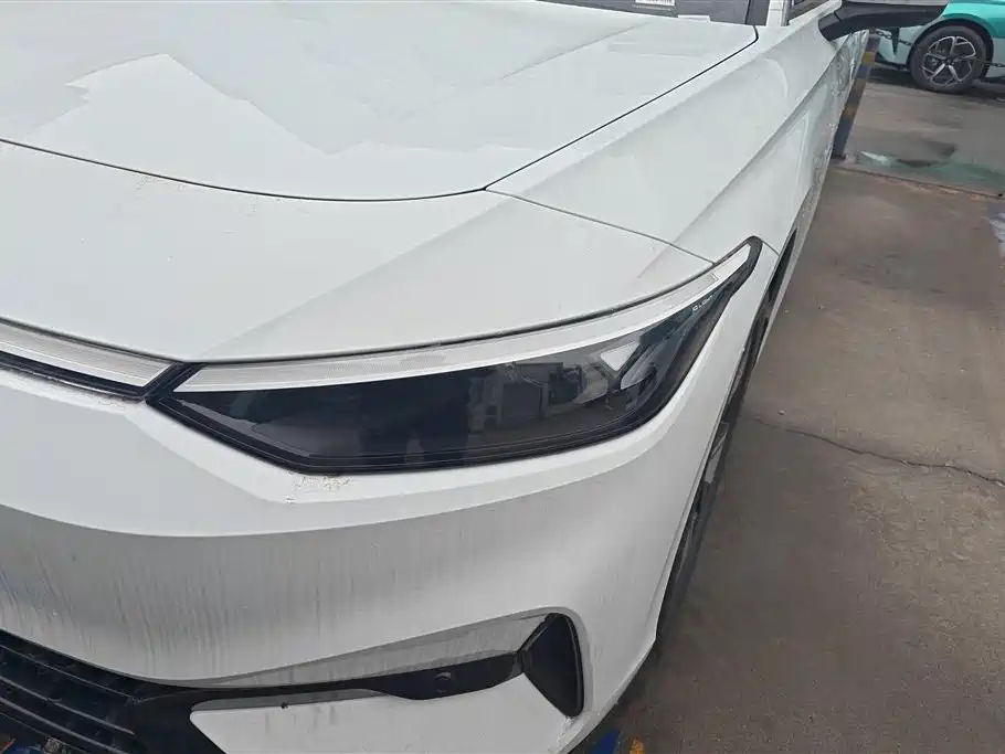 VOLKSWAGEN ID.7 VIZZION