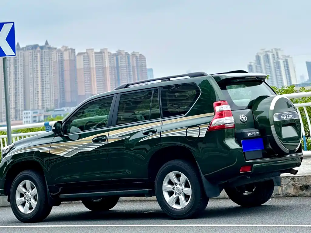 Toyota Prado — миниатюра 4
