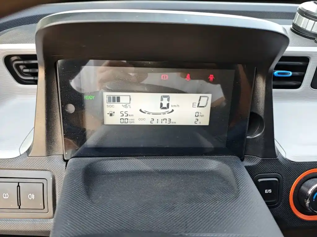 Wuling MINIEV — миниатюра 12