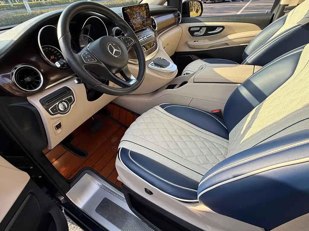 MERCEDES-BENZ V CLASS