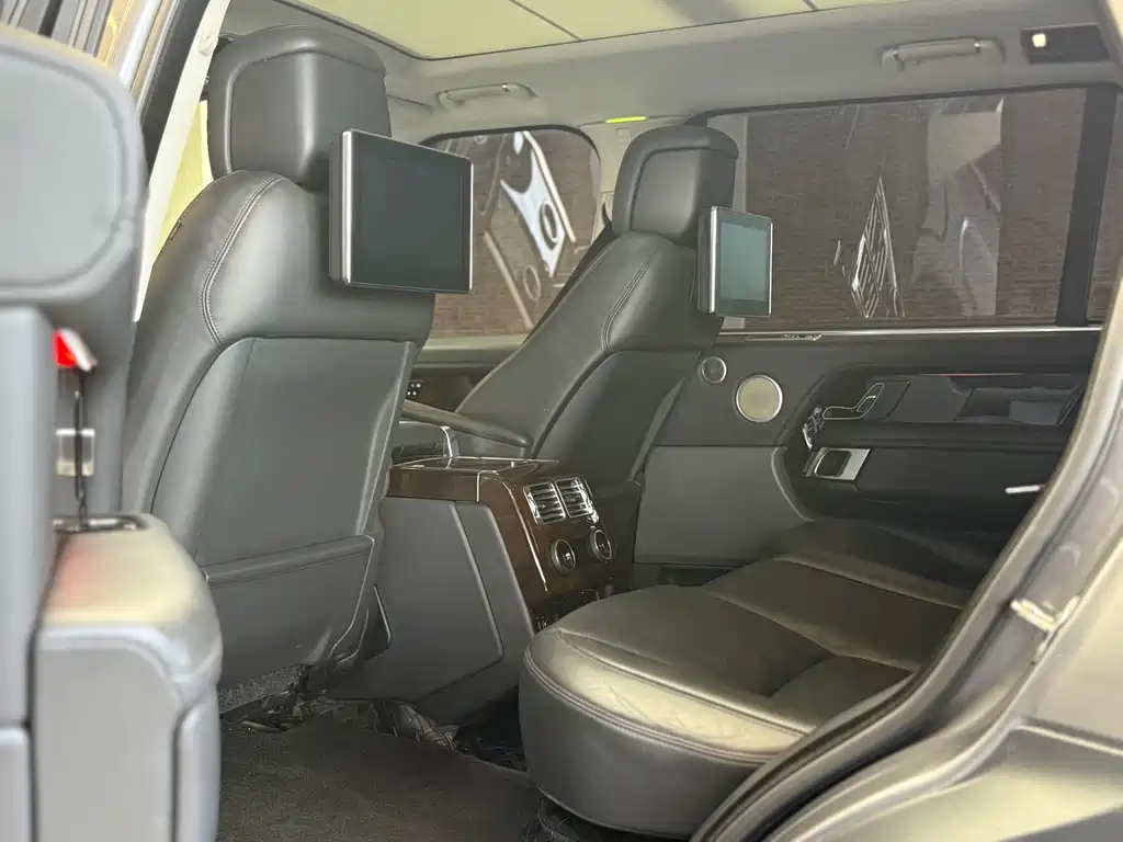 Land Rover Range Rover — миниатюра 6