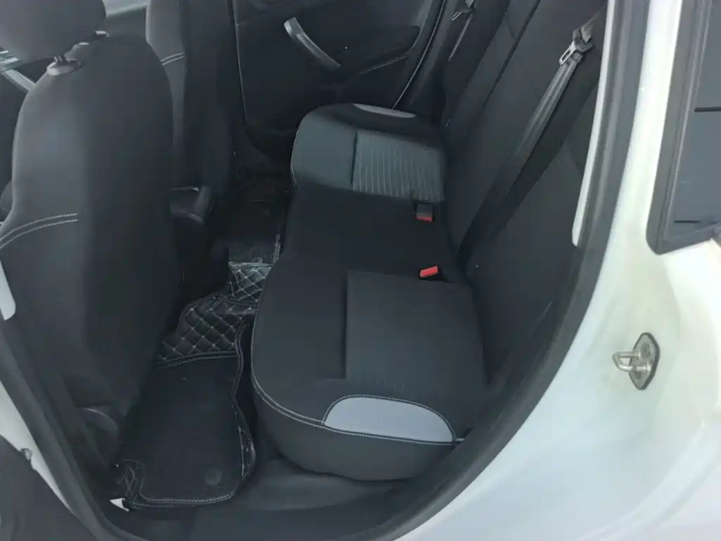 Peugeot 2008 — миниатюра 17