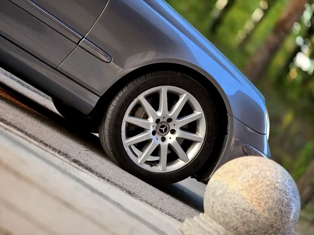 Mercedes-Benz CLK-Class — миниатюра 8