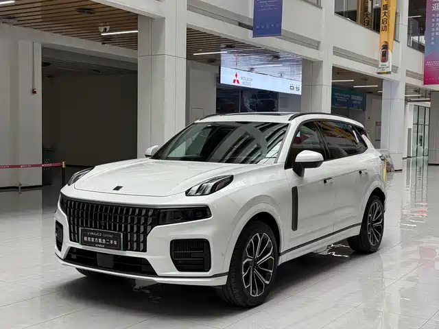 LYNK &CO. 09 EM P 2024