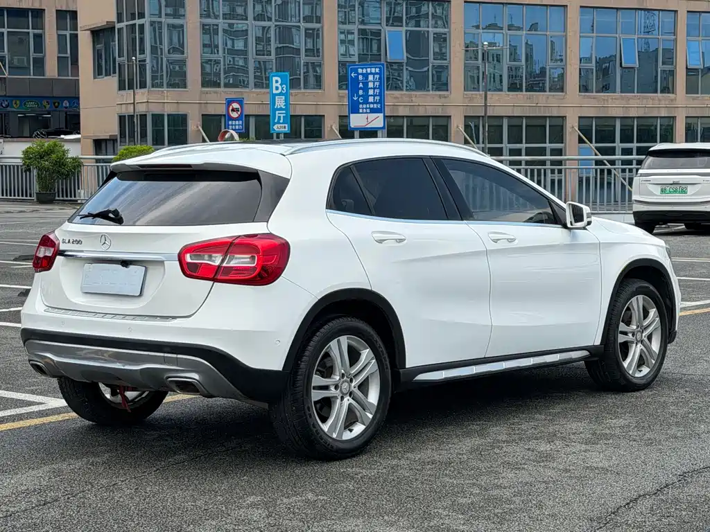Mercedes-Benz GLA — миниатюра 11