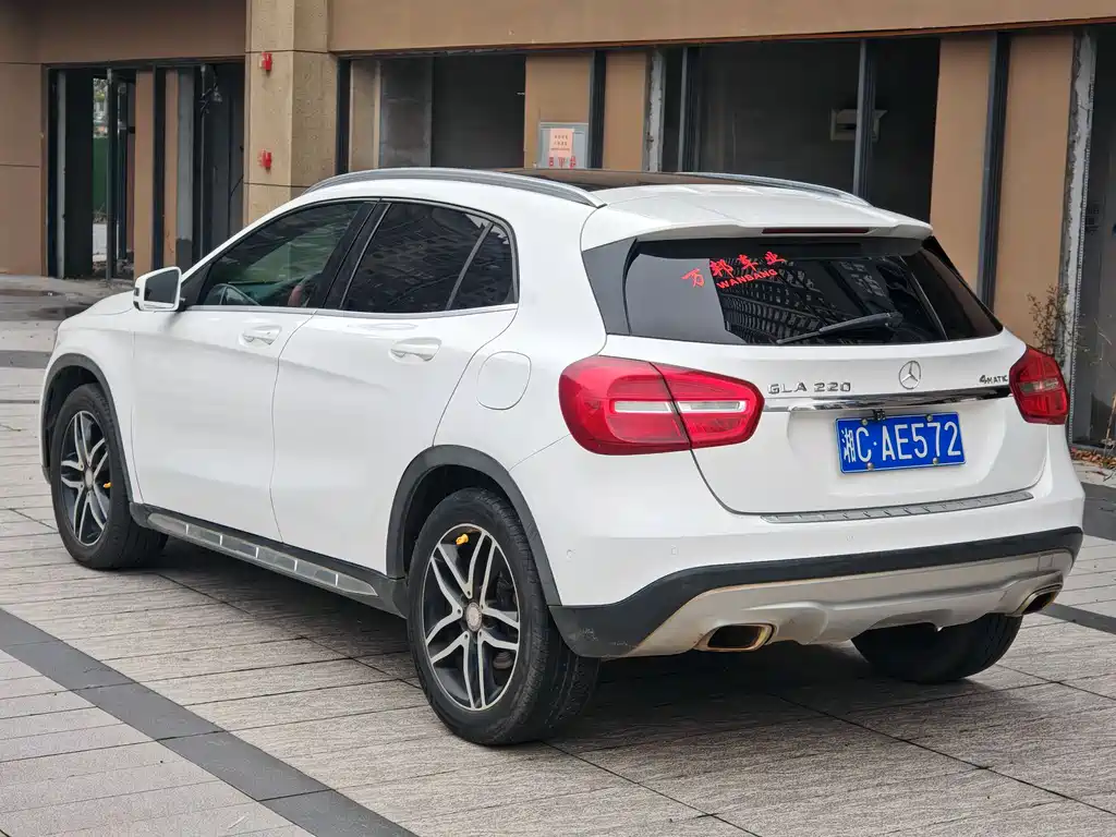 Mercedes-Benz GLA 2016 GLA 200 Fashion
