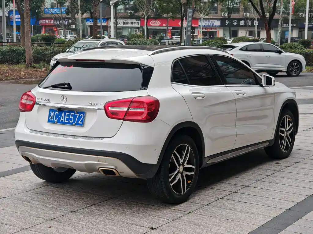 Mercedes-Benz GLA 2016 GLA 200 Fashion
