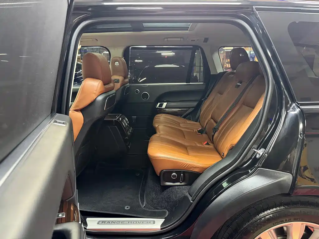 Land Rover Range Rover — миниатюра 45