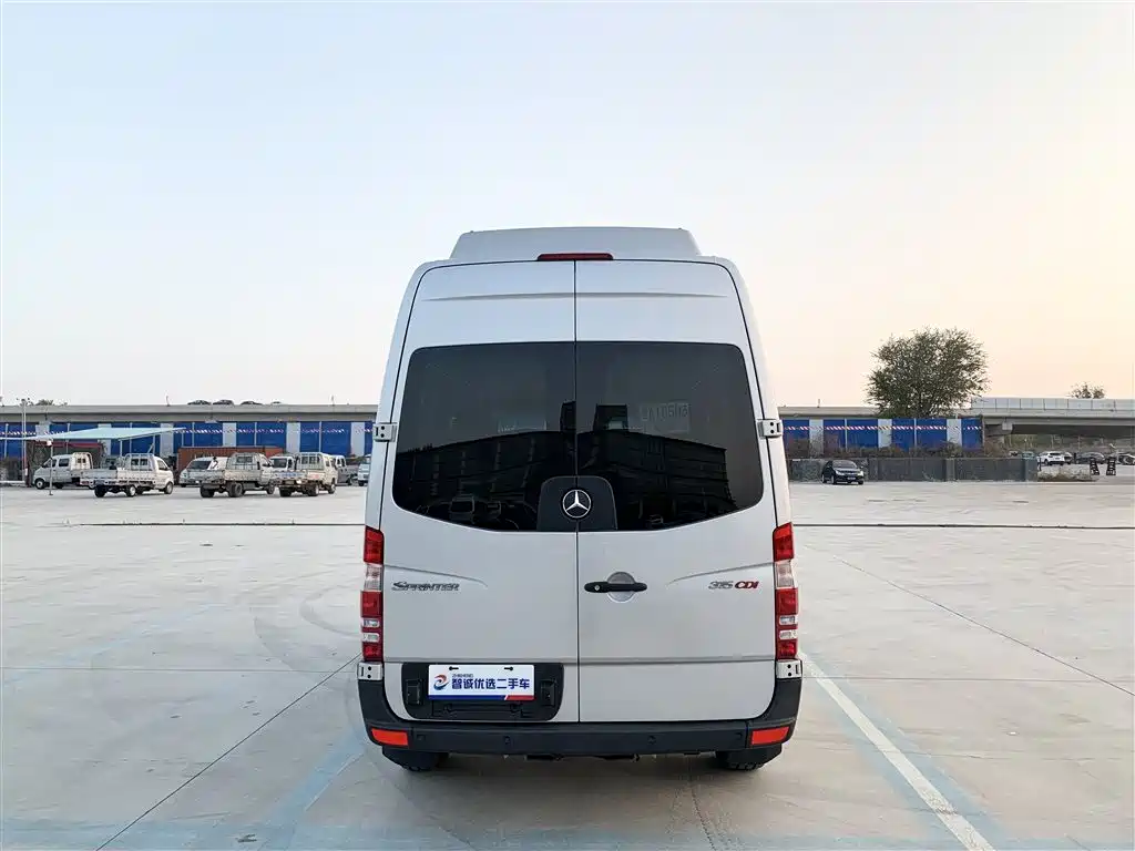Mercedes-Benz Sprinter - фото 3