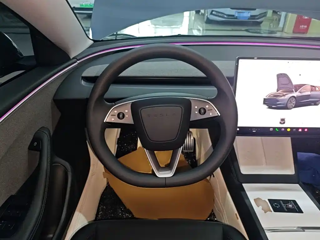 Tesla Model 3 — миниатюра 11