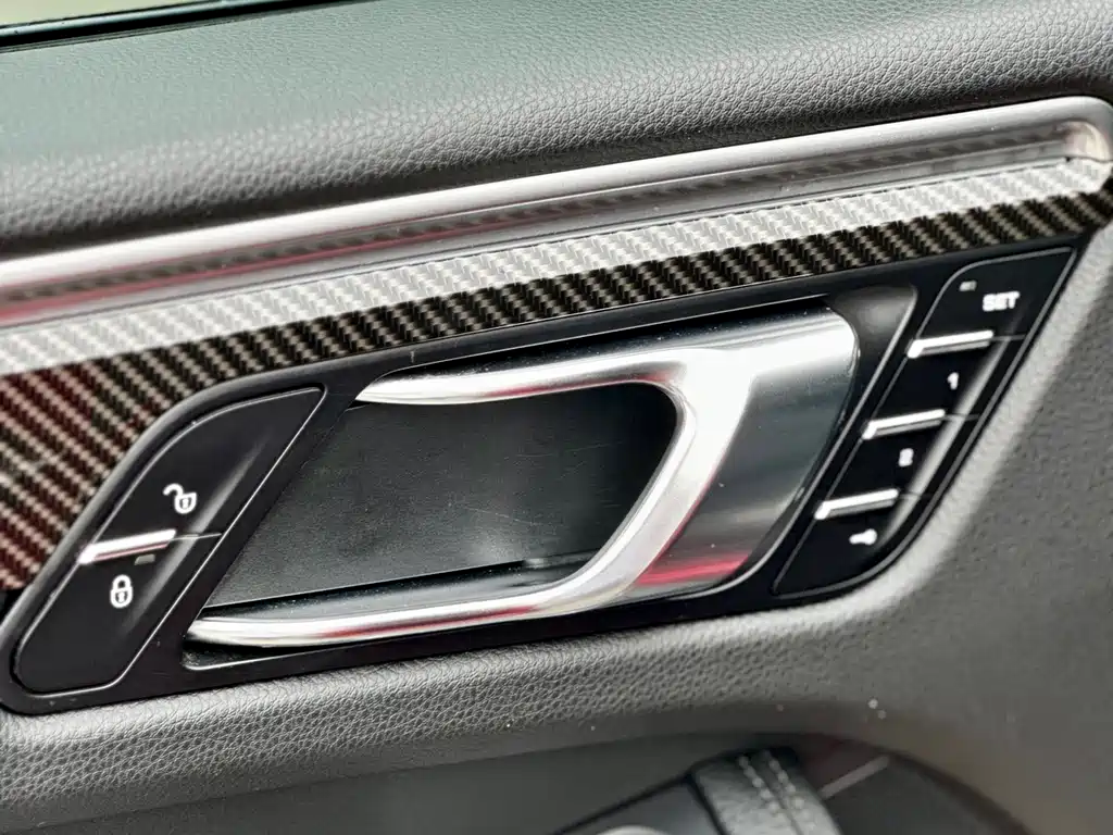Porsche Macan - фото 21