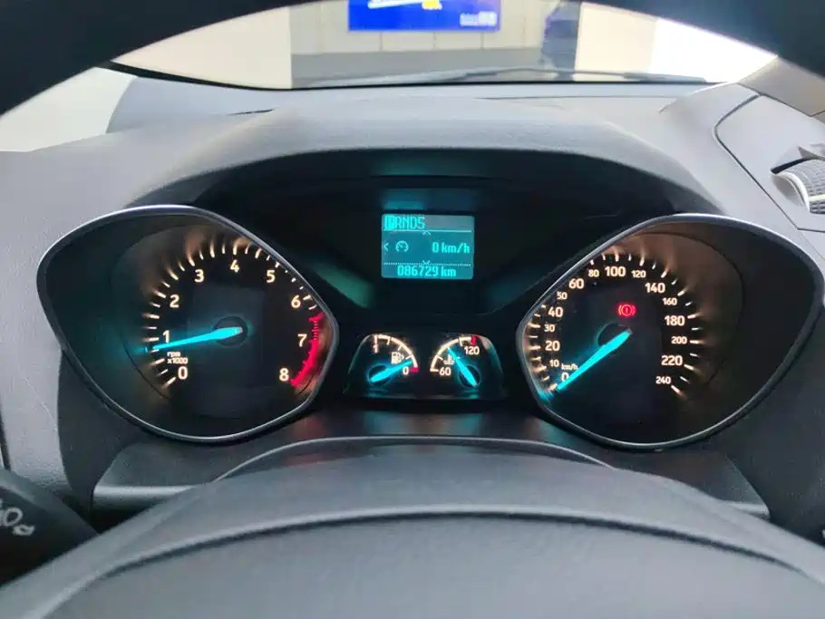 Ford Kuga — миниатюра 14