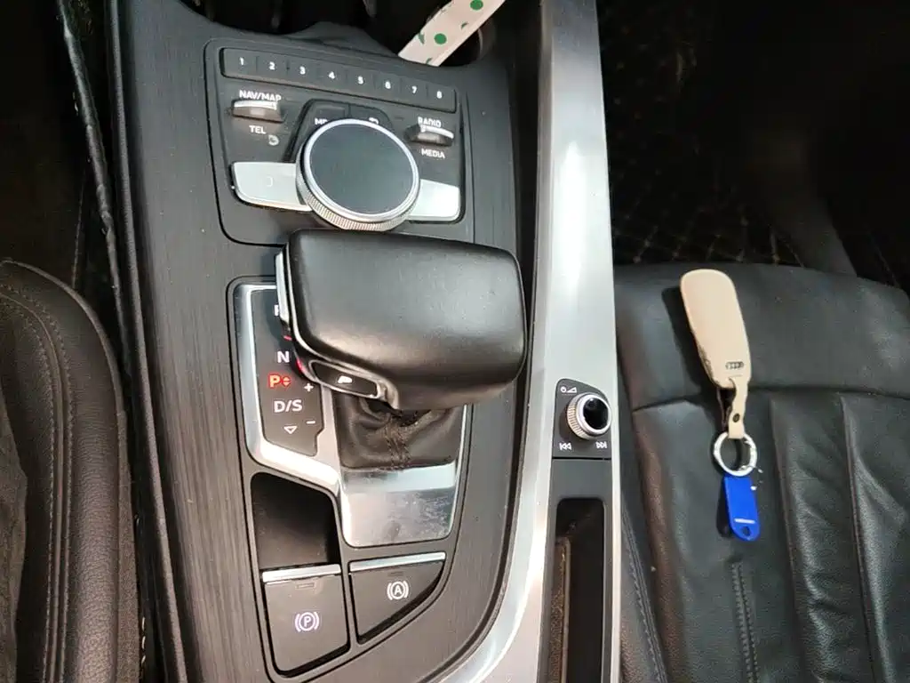 Audi A4L — миниатюра 14