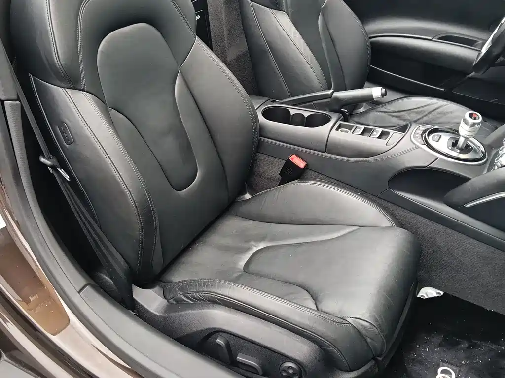 Audi R8 — миниатюра 11