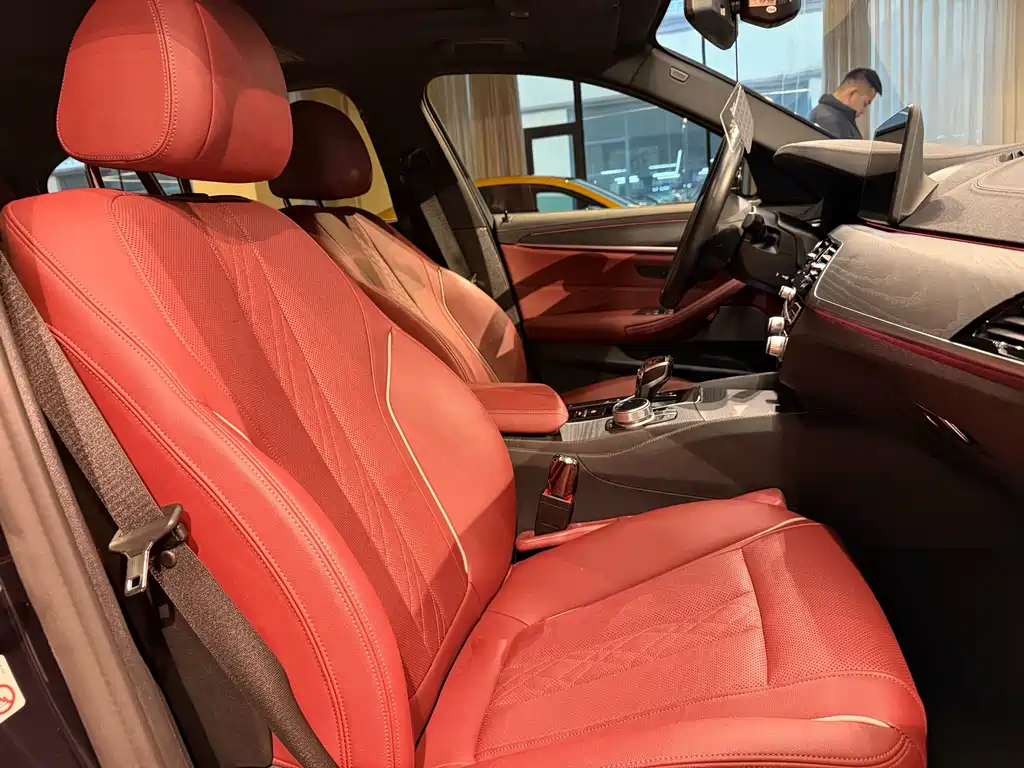 BMW 5 Series New Energy Facelift 2 535Le M Sport Package, фото 18
