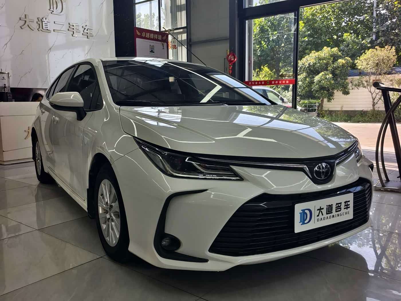 Toyota Corolla 1.5 л 2023 г. Белый, пробег 31000 км