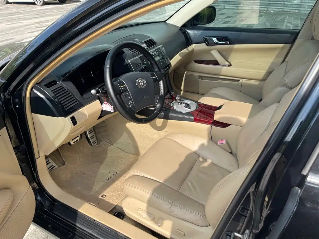 Toyota Reiz — миниатюра 4