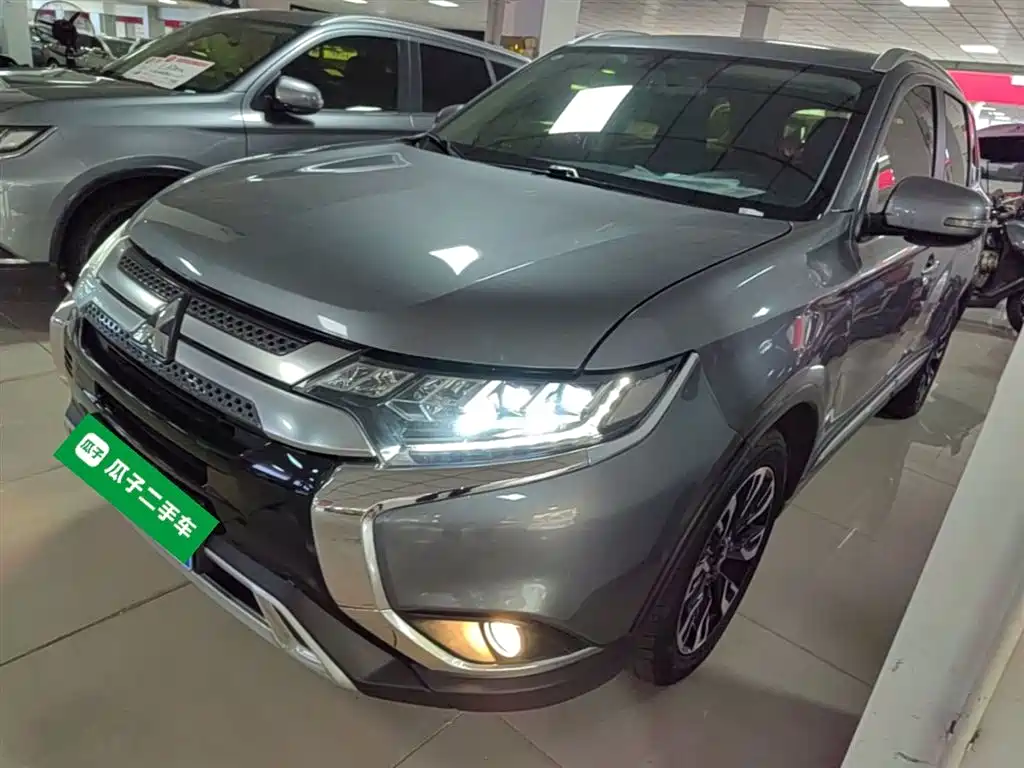 Mitsubishi Outlander 2020