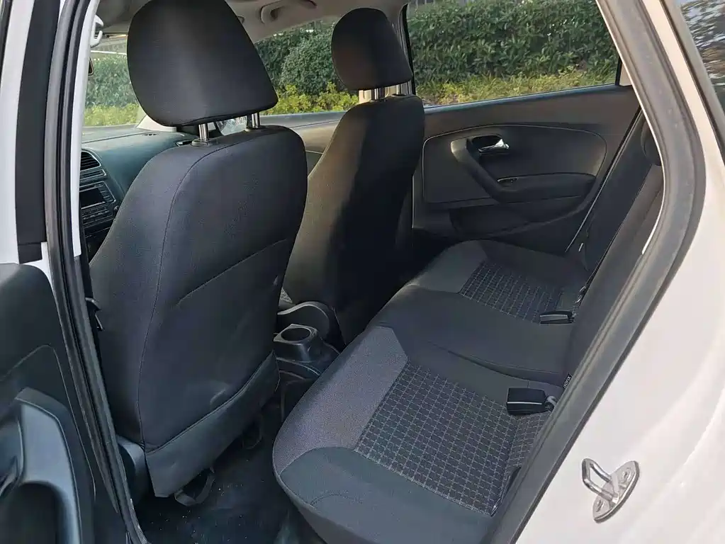 Volkswagen Polo 2016 1.6L AT Comfort