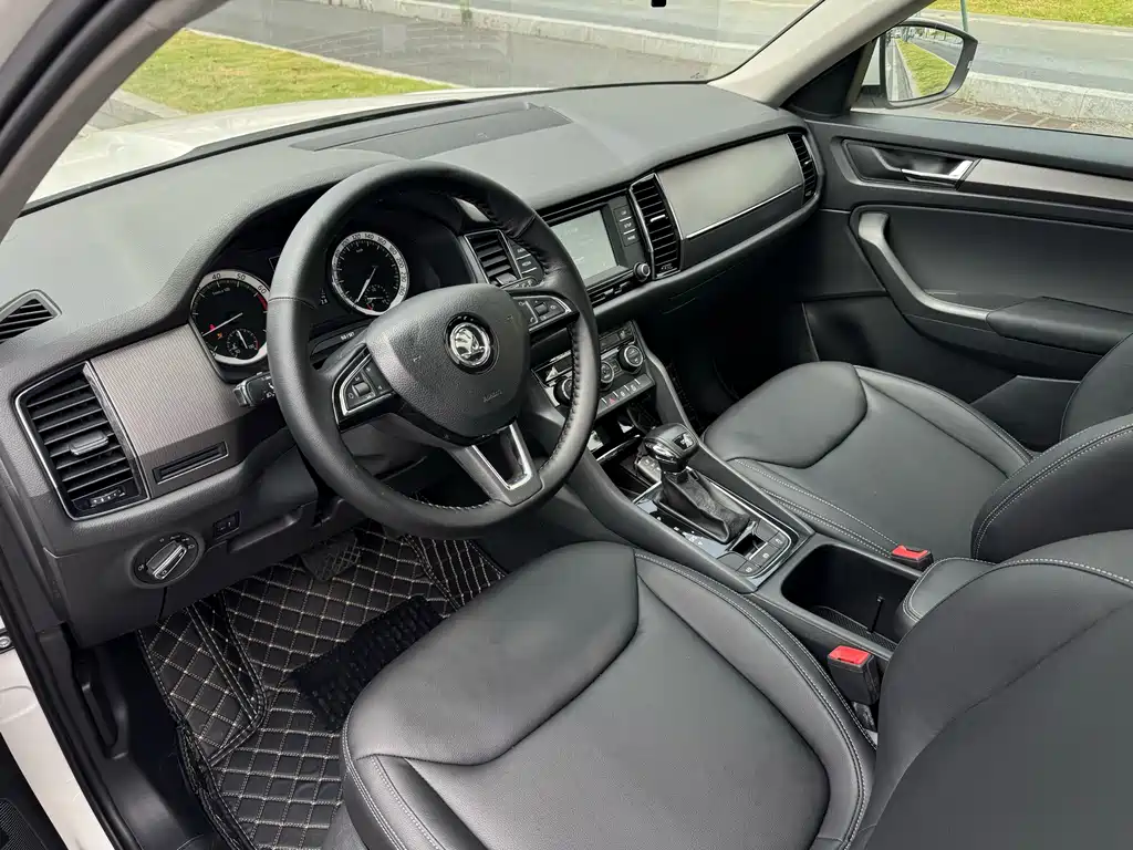 Skoda Kodiaq 2017 TSI330 5 мест Luxury