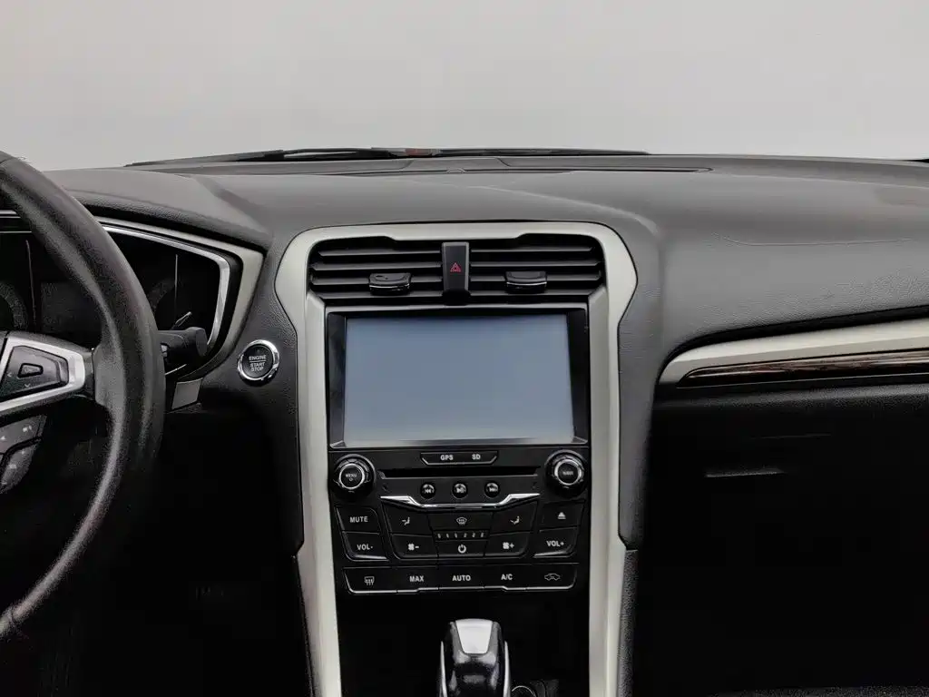 Ford Mondeo — миниатюра 12