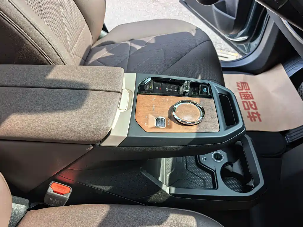 BMW iX — миниатюра 16