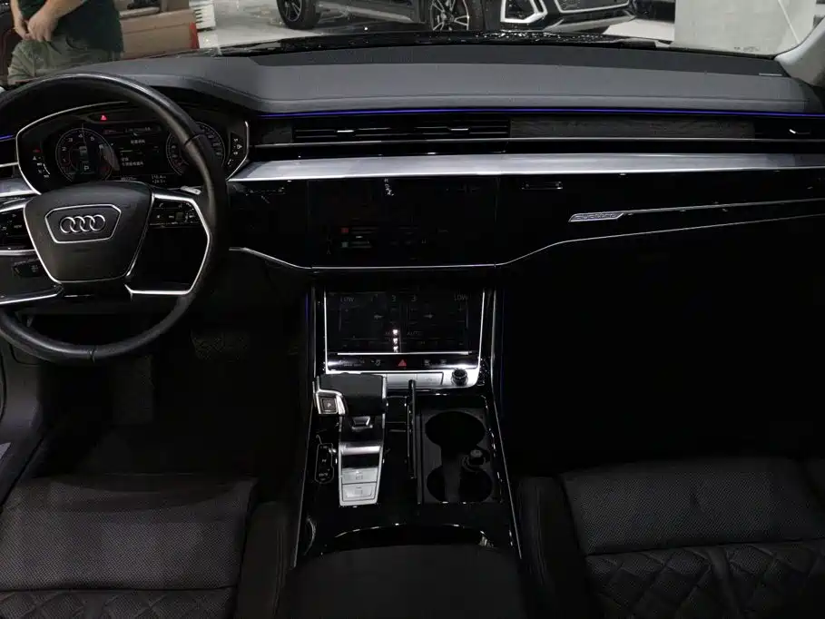 Audi A8 — миниатюра 11