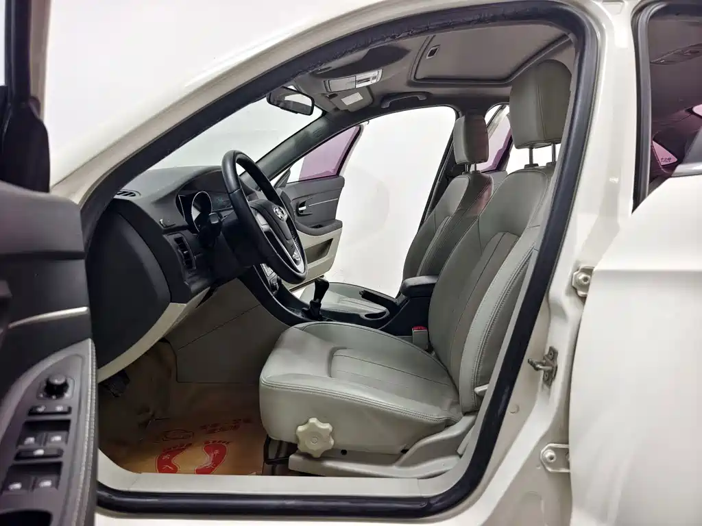 BAIC Senova D50 — миниатюра 11