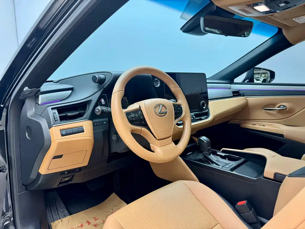 Lexus ES 2025 200 Premium