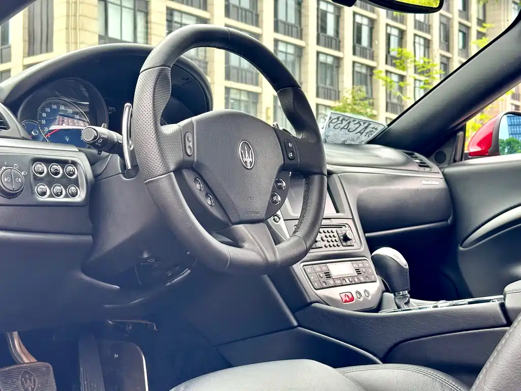 Maserati GranCabrio 2012 4.7L Sport