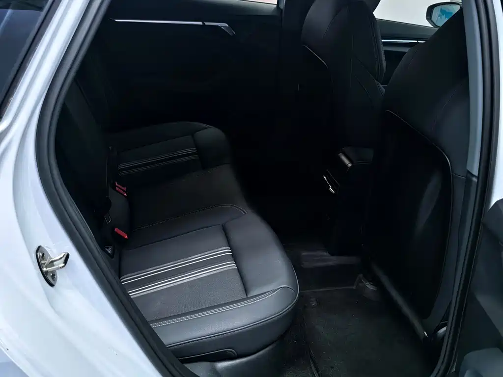 Audi A3 - фото 25