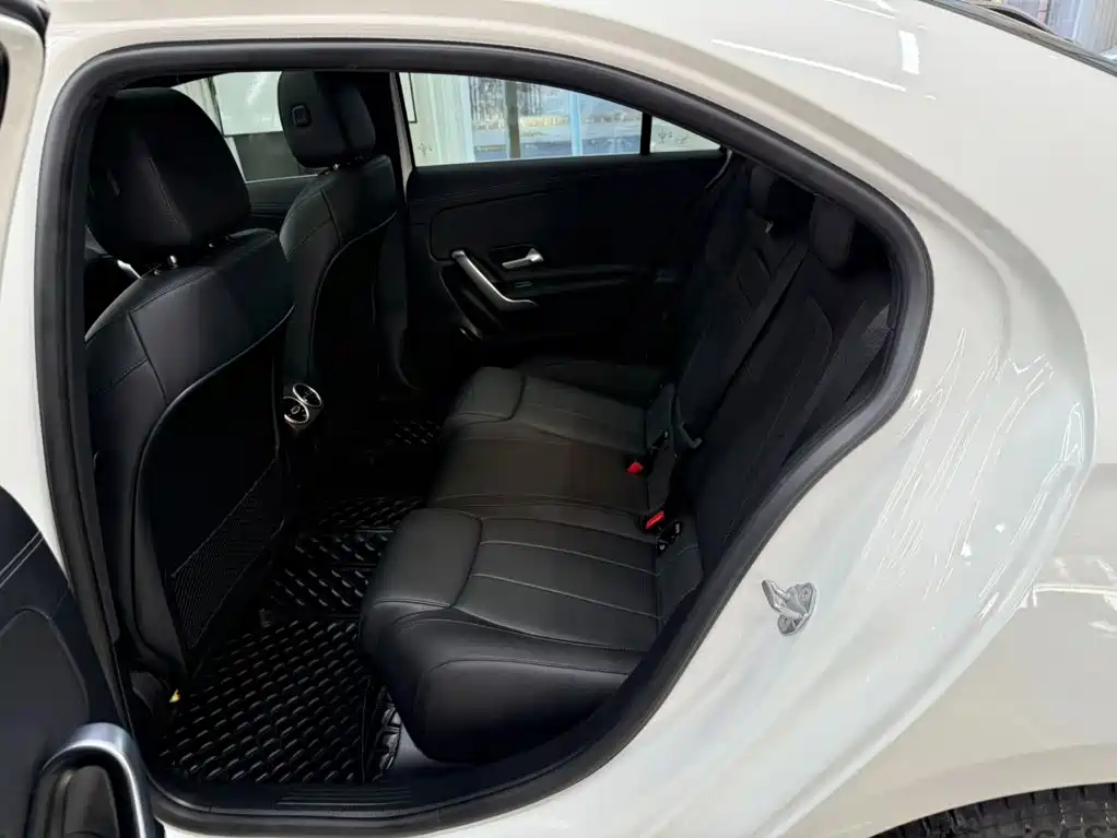 Mercedes-Benz A-Class — миниатюра 18
