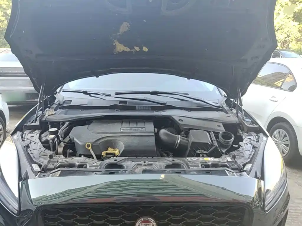 Jaguar E-PACE — миниатюра 20