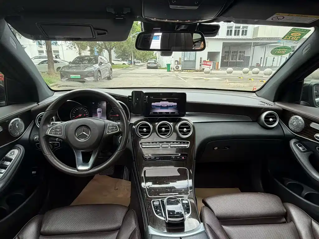 Mercedes-Benz GLC — миниатюра 5