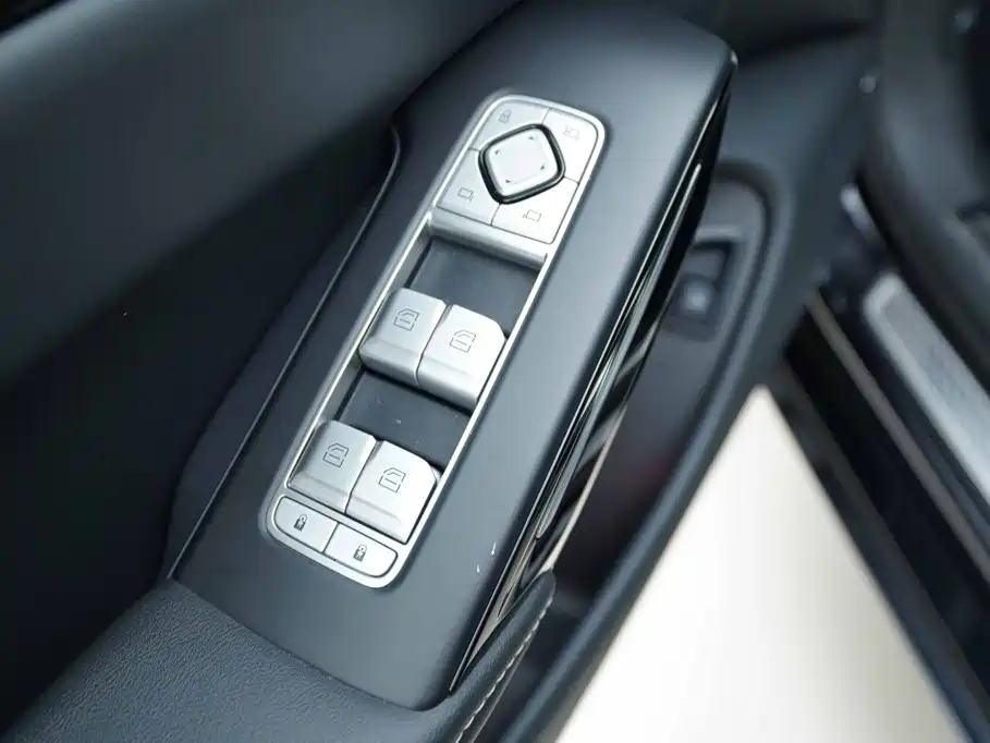 Hongqi Hongqi H9 — миниатюра 10