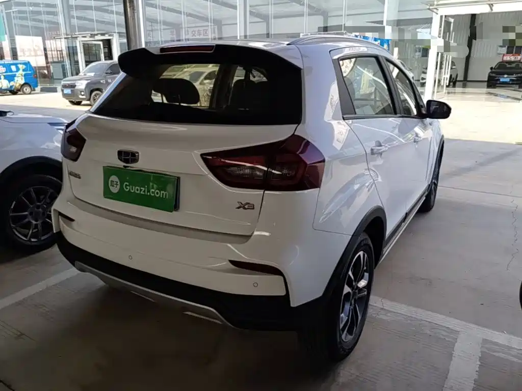 Geely Vision X3 — миниатюра 7