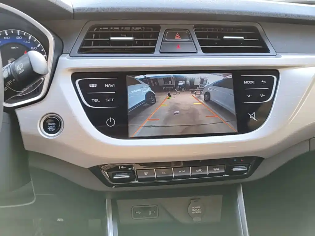 Geely Vision X3 — миниатюра 13